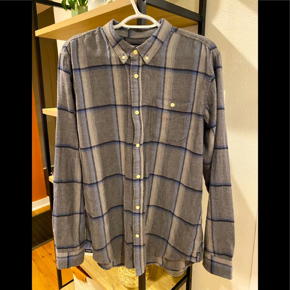 Ezekiel Gray Large Button Up Flannel.